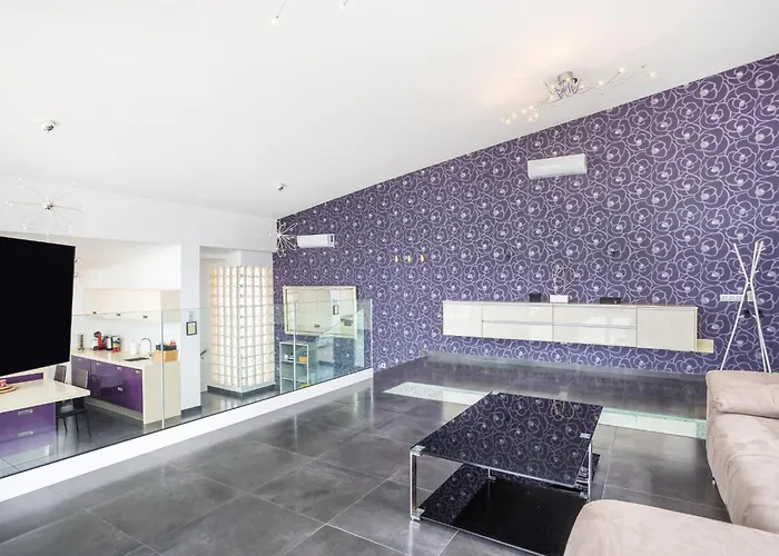 Будинок відпочинку Olbia Charming Dreamview With Jacuzzi