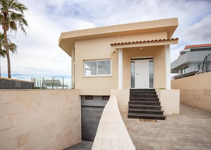 Hébergement de vacances Olbia Charming Dreamview With Jacuzzi *