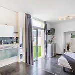Дом отдыха Olbia Charming Dreamview With Jacuzzi